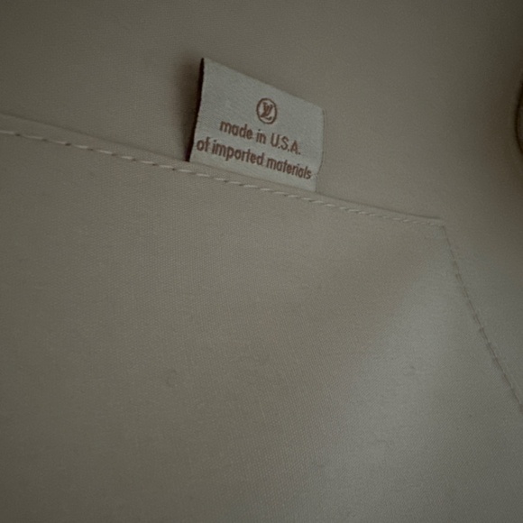 Louis Vuitton Alma - Picture 13 of 17